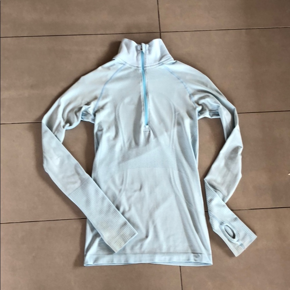 Light blue lulu lemon pull over